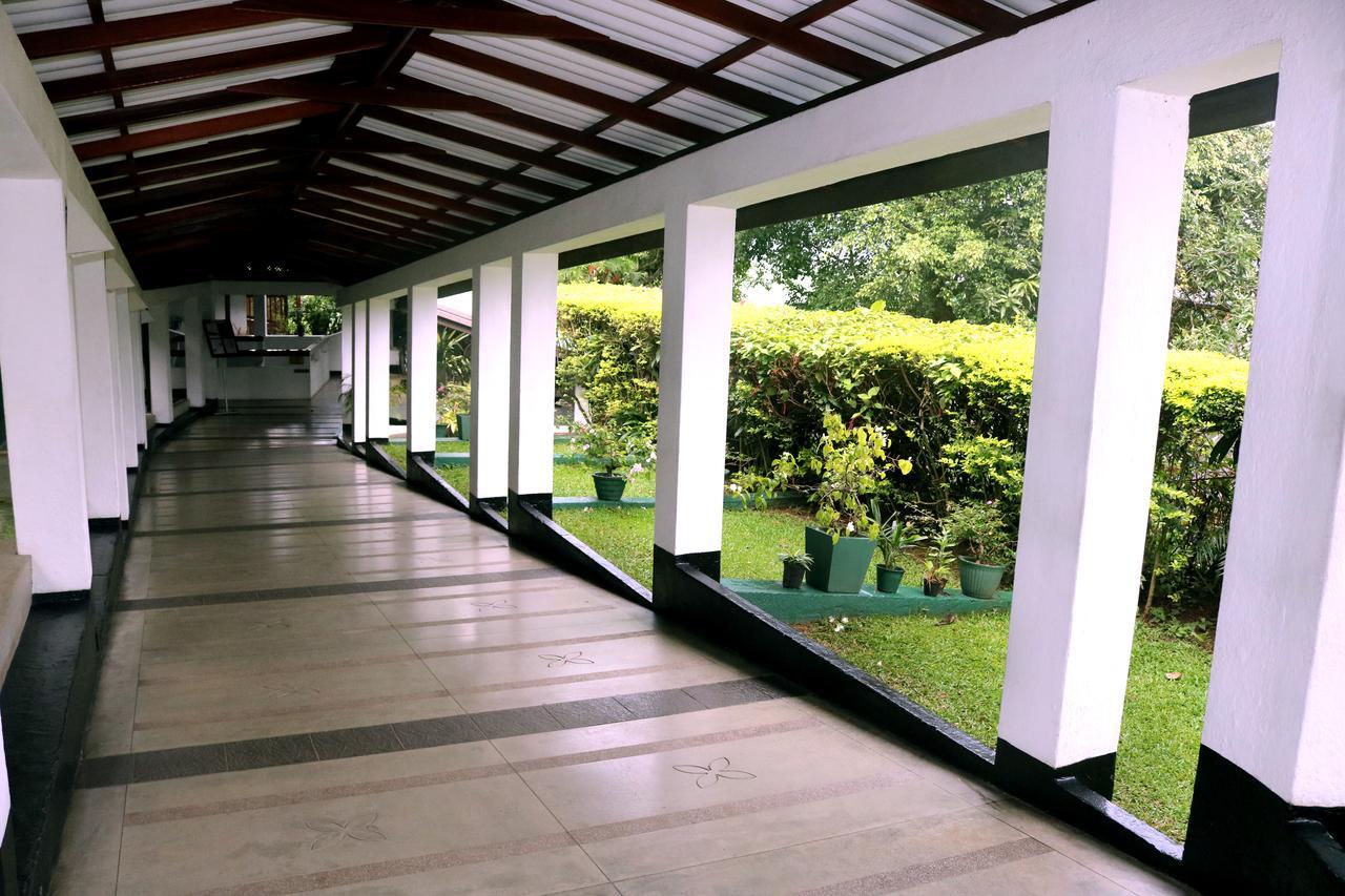 Hotel Hilltop Kandy Exterior foto
