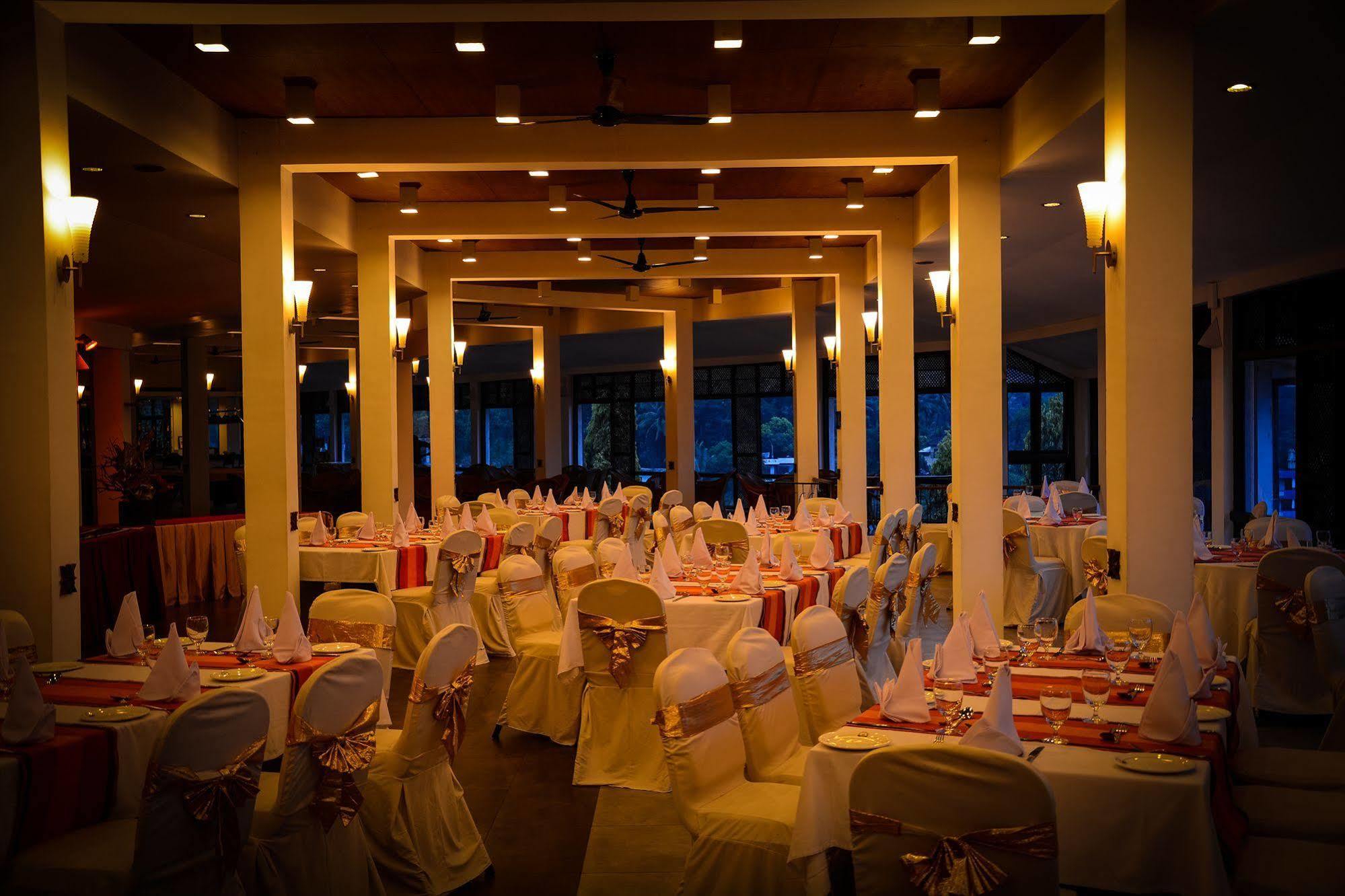 Hotel Hilltop Kandy Exterior foto